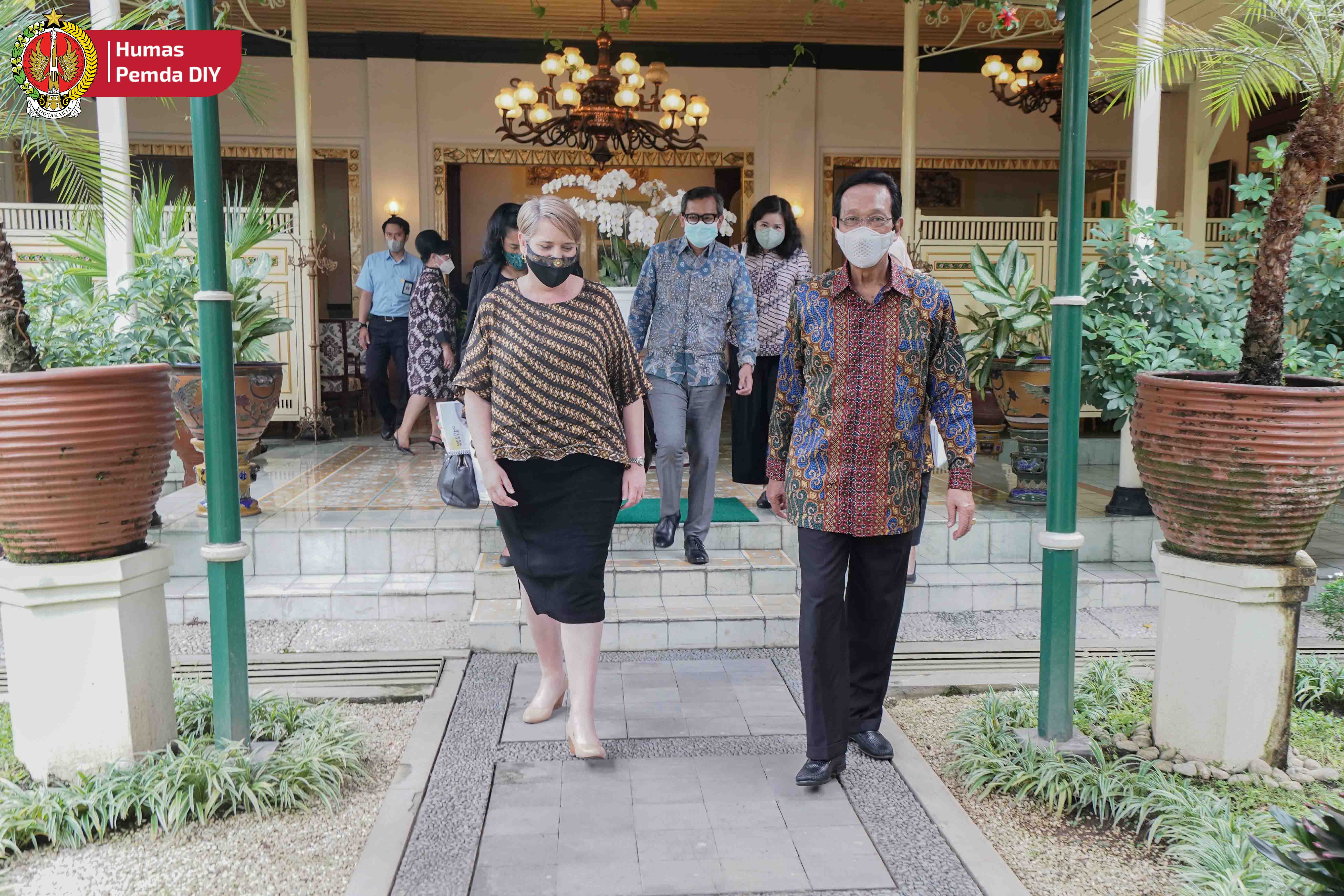  Sri Sultan Ingin Kembangkan Industri Fashion DIY